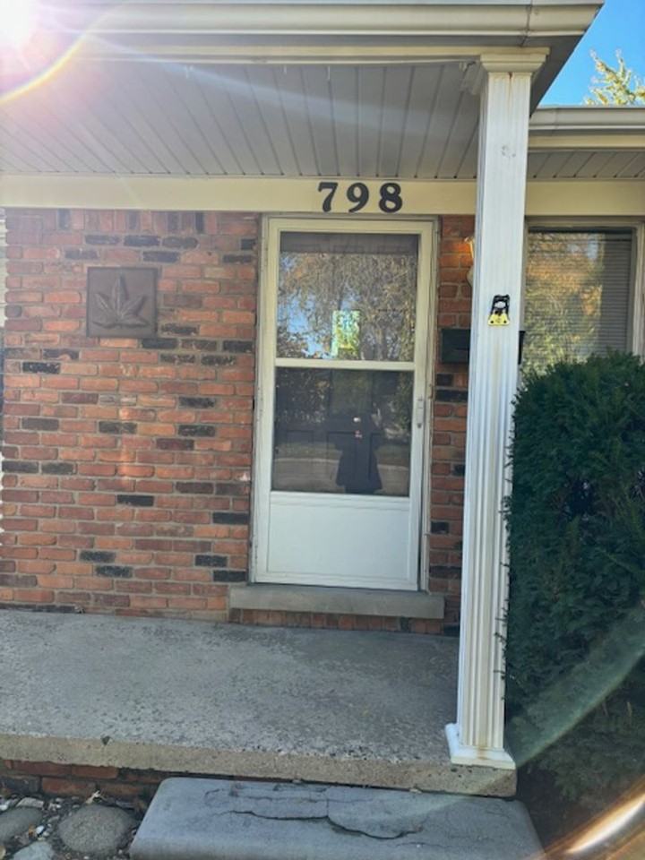 798 Sunset Street - Photo 5 of 21