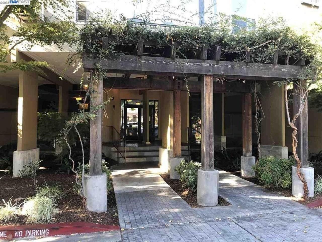 1087 Murrieta Blvd #243 - Photo 3 of 11