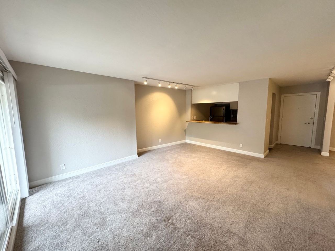 1087 Murrieta Blvd #243 - Photo 7 of 11