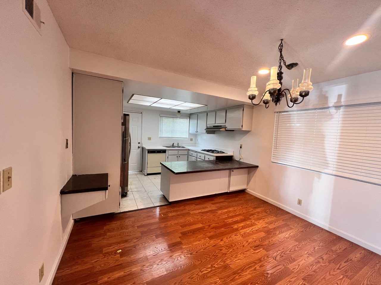 1740 De Marietta Avenue - Photo 6 of 19