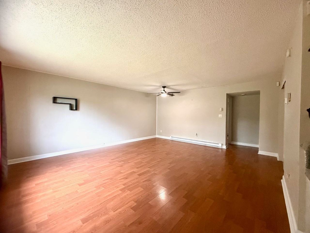 3307 Shasta Ct - Photo 2 of 13