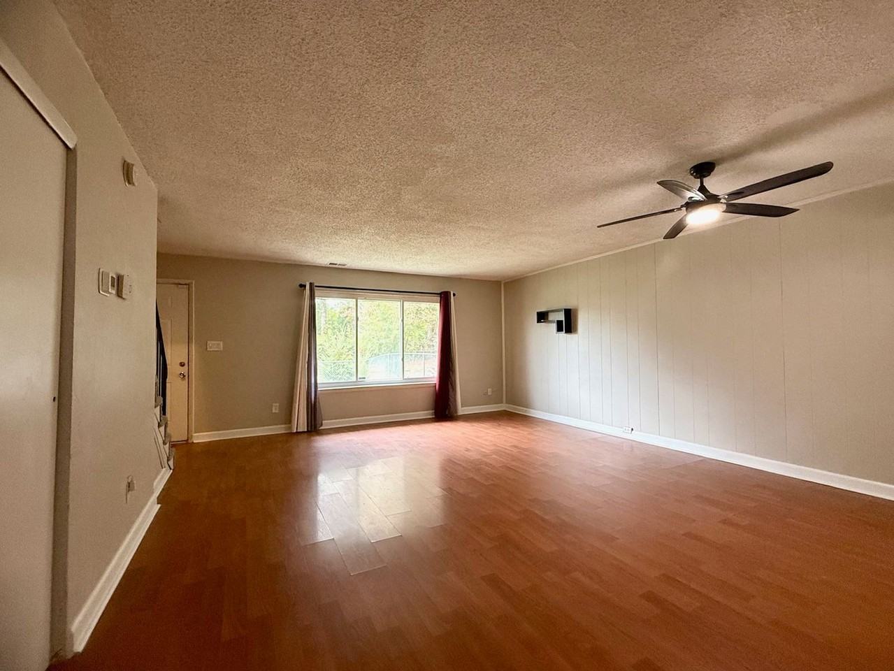 3307 Shasta Ct - Photo 4 of 13