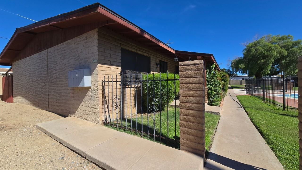 6739 North 16th Street #14 - Photo 3 of 19