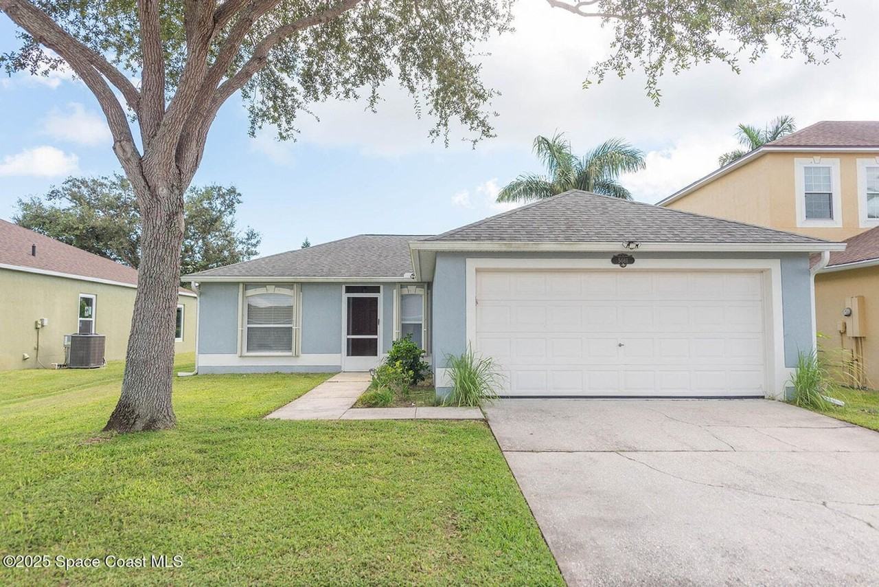 5081 Spinet Dr - Photo 2 of 32
