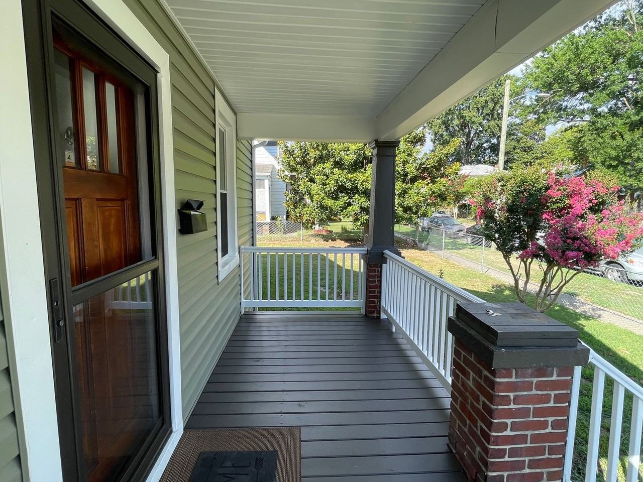 2100 Gordon Ave - Photo 2 of 23