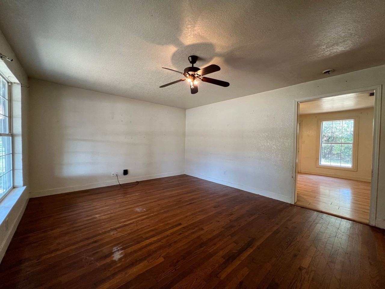 305 East Rd - Photo 2 of 9