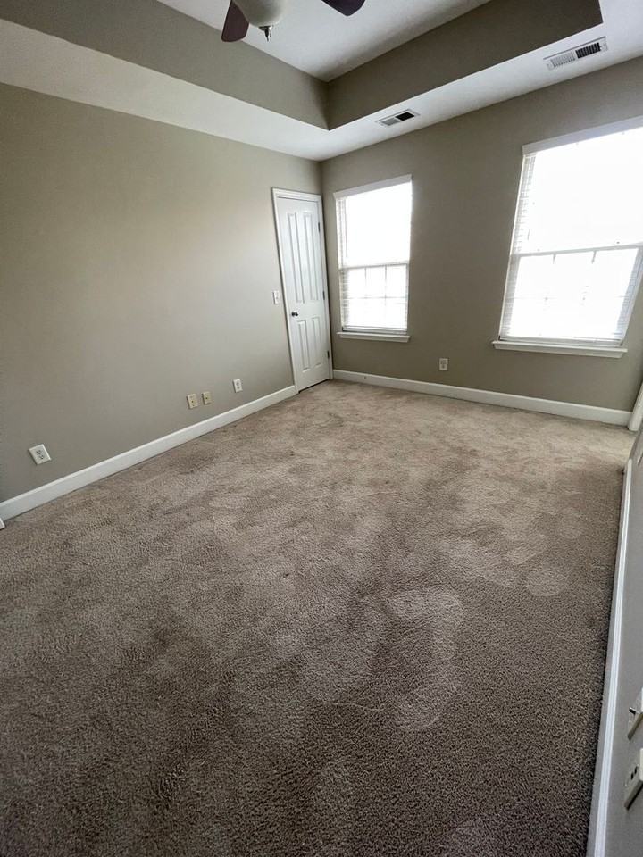 3204 Dothan Ln - Photo 7 of 25