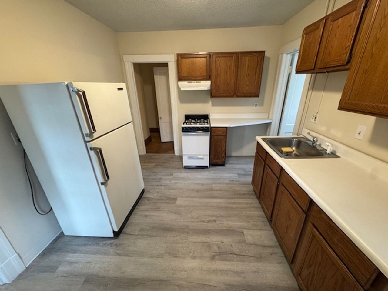 1 Glenwood Ave - Photo 2 of 14