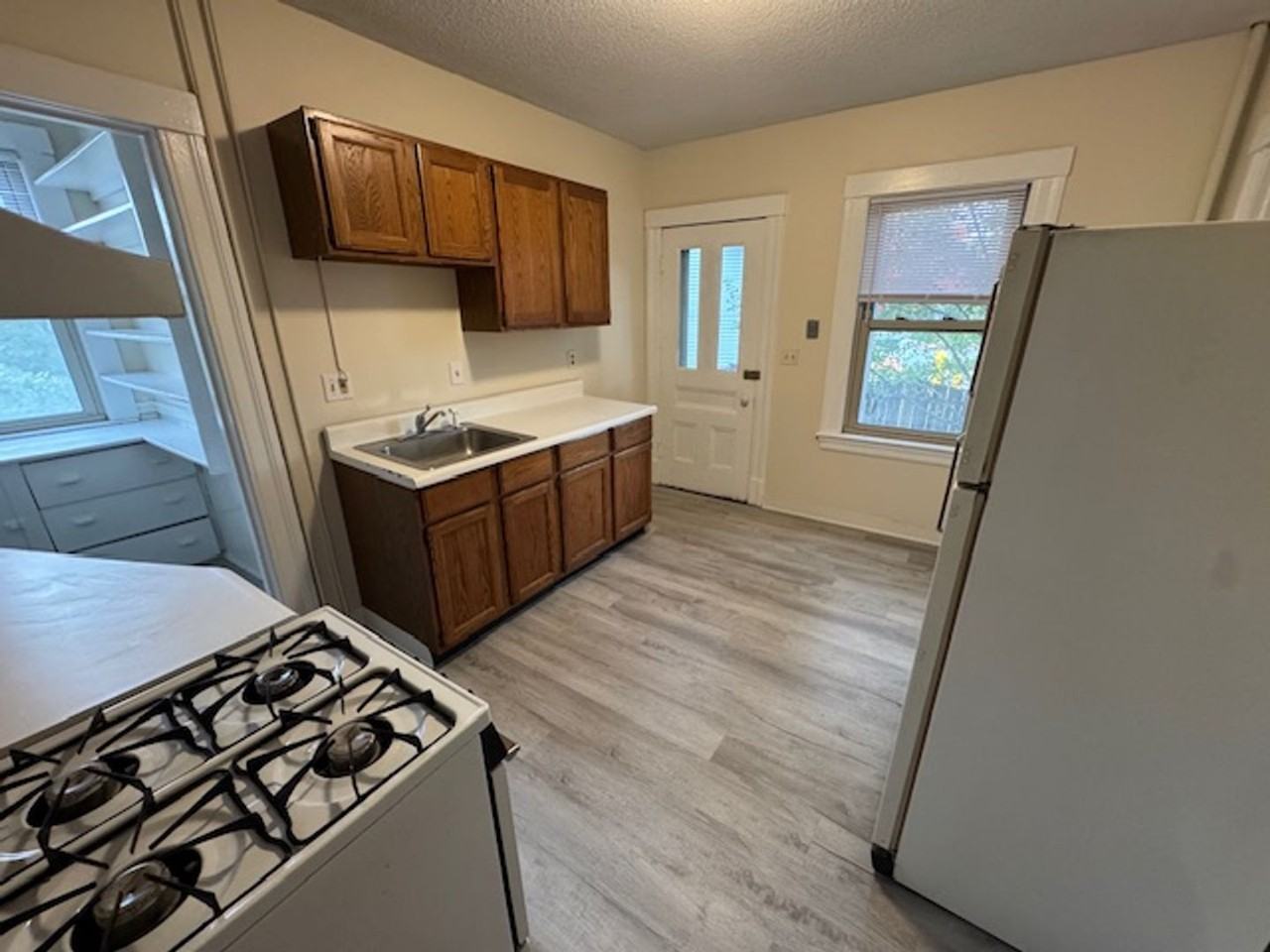 1 Glenwood Ave - Photo 3 of 14