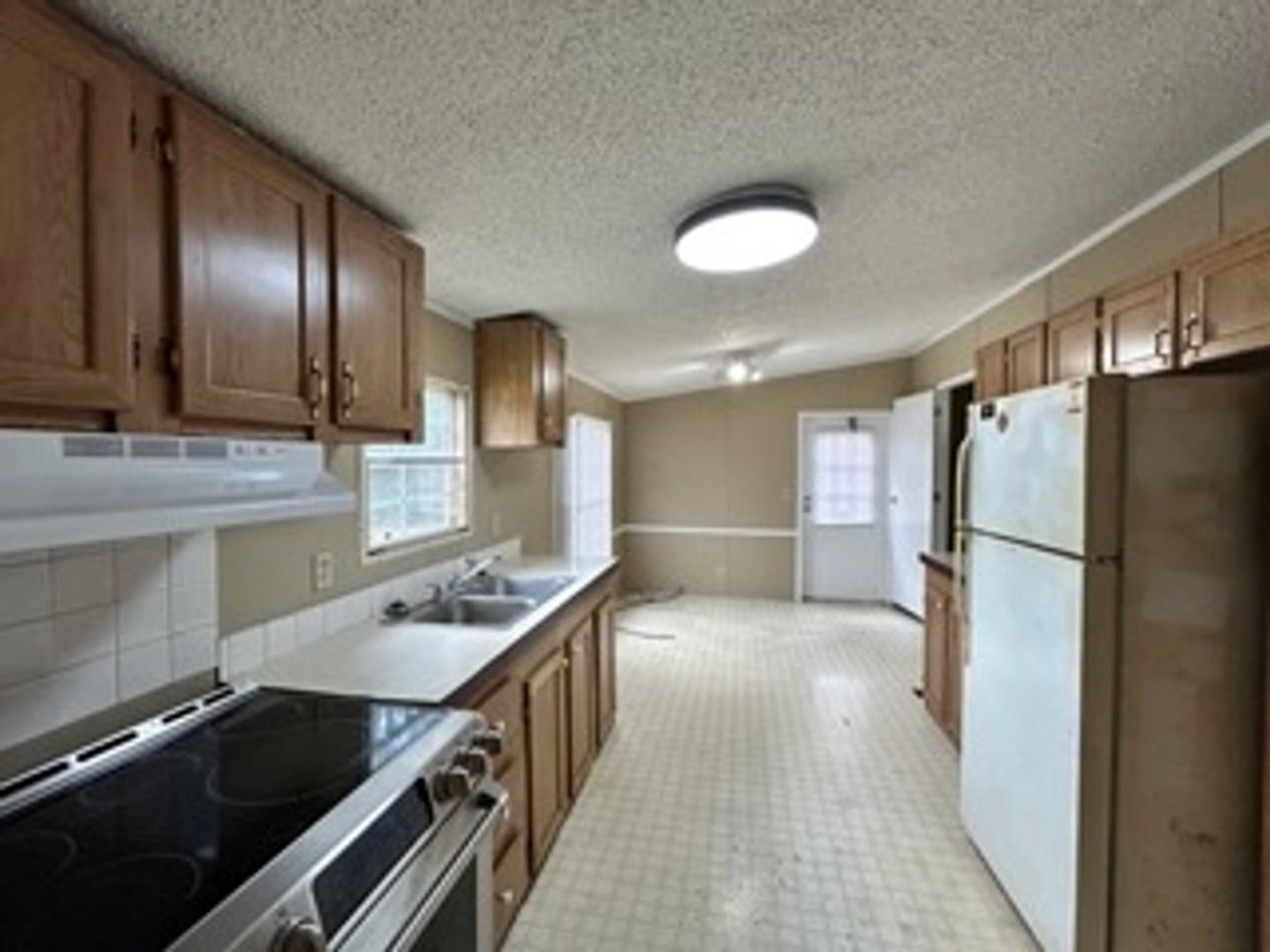 7051 Larkin Pl E - Photo 2 of 8