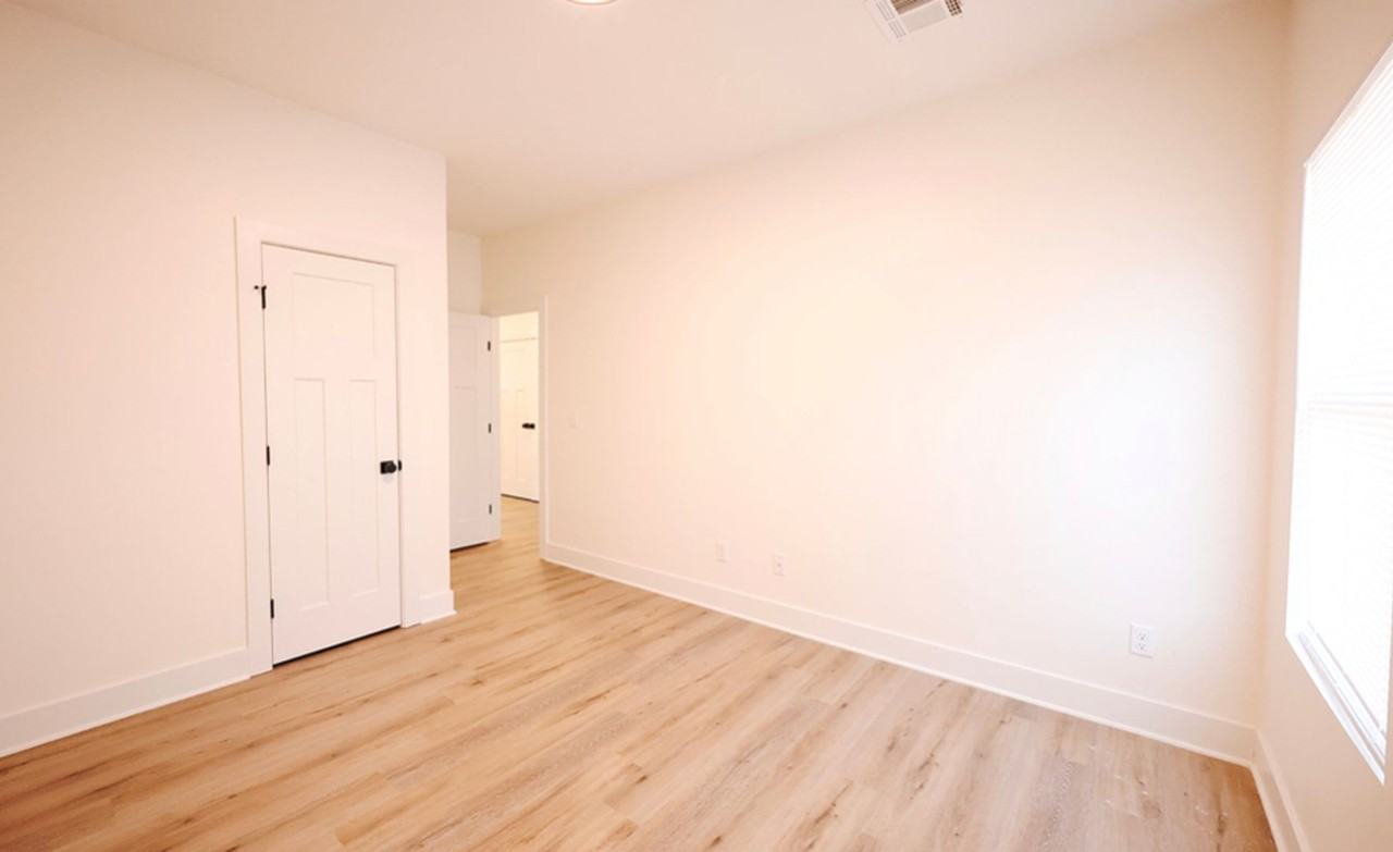 503 Briarbrook Ln - Photo 7 of 25