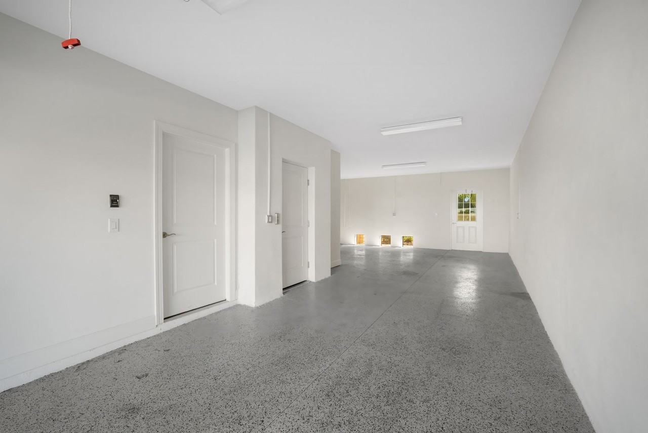 4055 Rocky Shores Dr - Photo 4 of 32