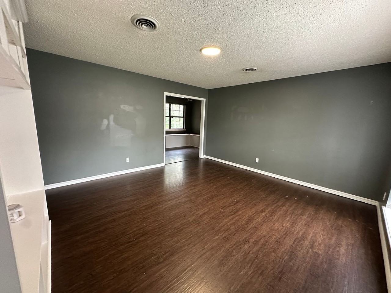 610 W 4th Pl - Photo 3 of 16