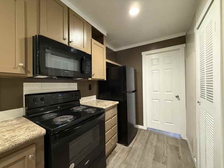 109 Janice Street - Photo 7 of 26