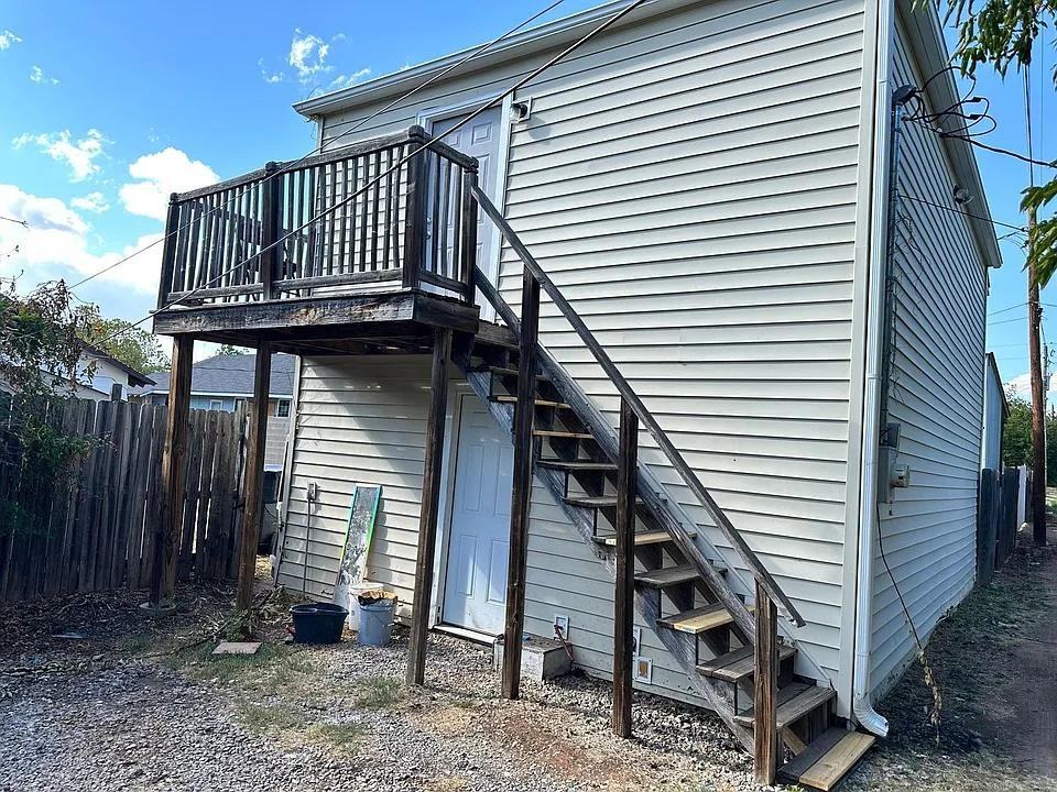 2105 Taft St Rear - Photo 2 of 8