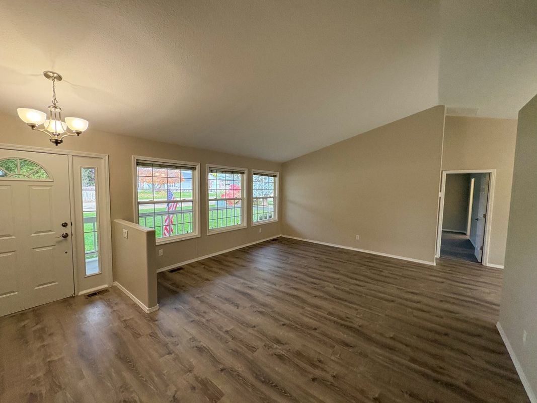 3305 Kaden Ln - Photo 4 of 36