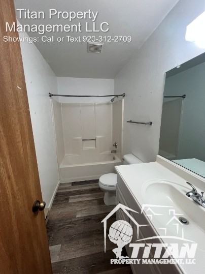 815 Woodland Ave #2 - Photo 5 of 13