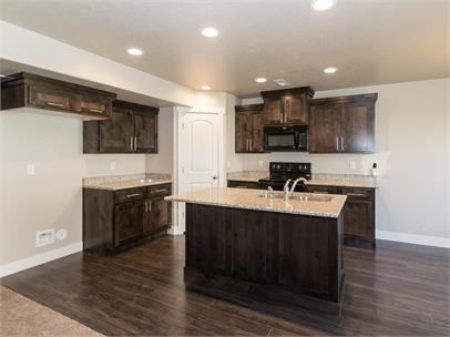 84341 North Point Circle #1 - Photo 3 of 11