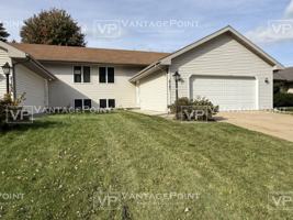 featured image of 2121 N Cloudview Dr