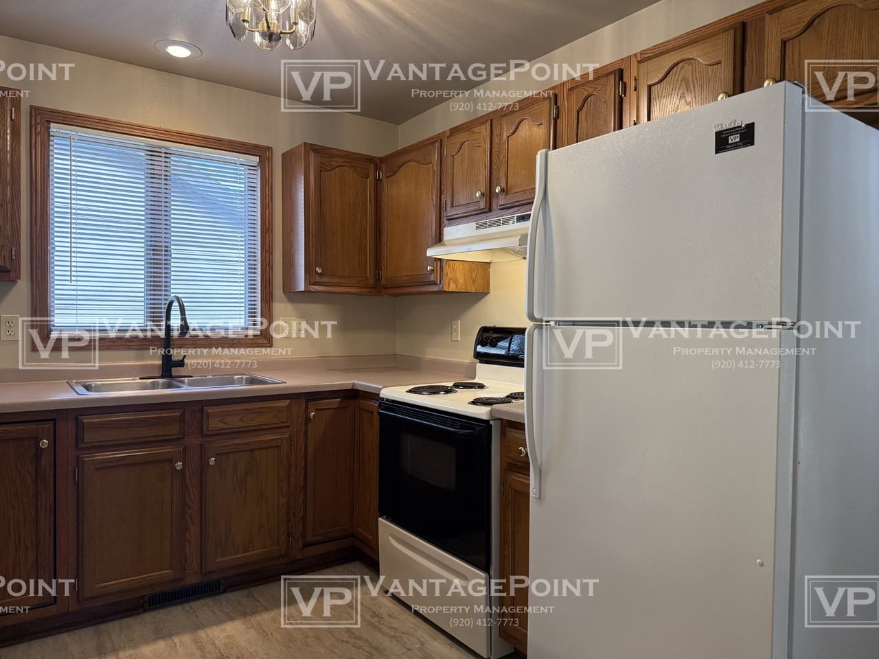 2121 N Cloudview Dr - Photo 5 of 20