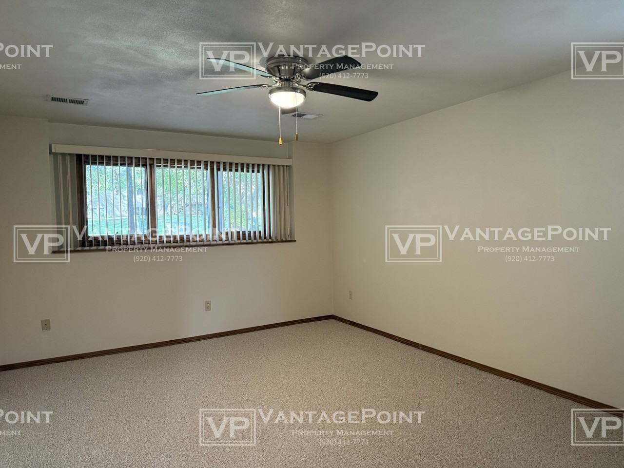 2121 N Cloudview Dr - Photo 3 of 20