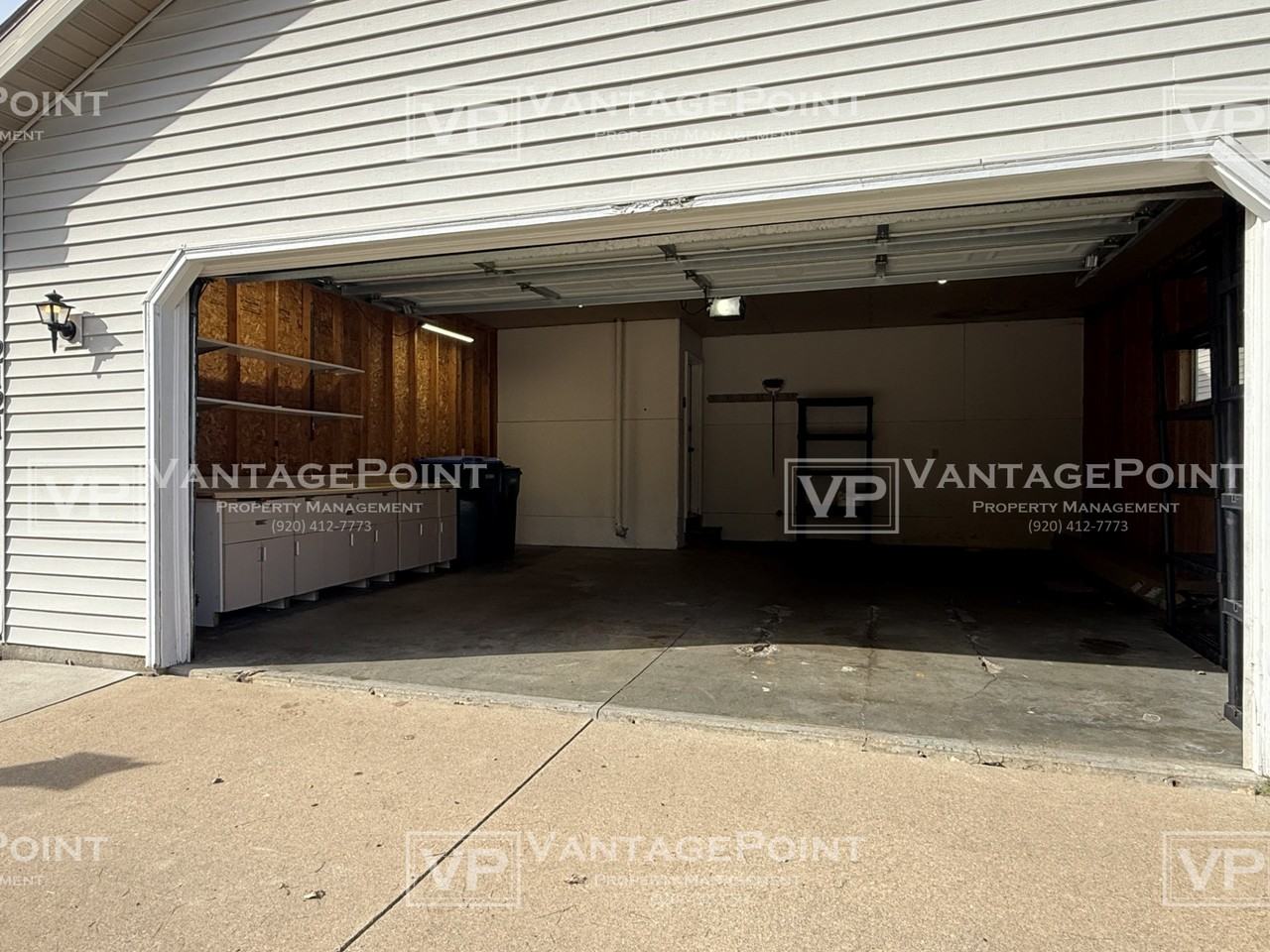 2121 N Cloudview Dr - Photo 4 of 20