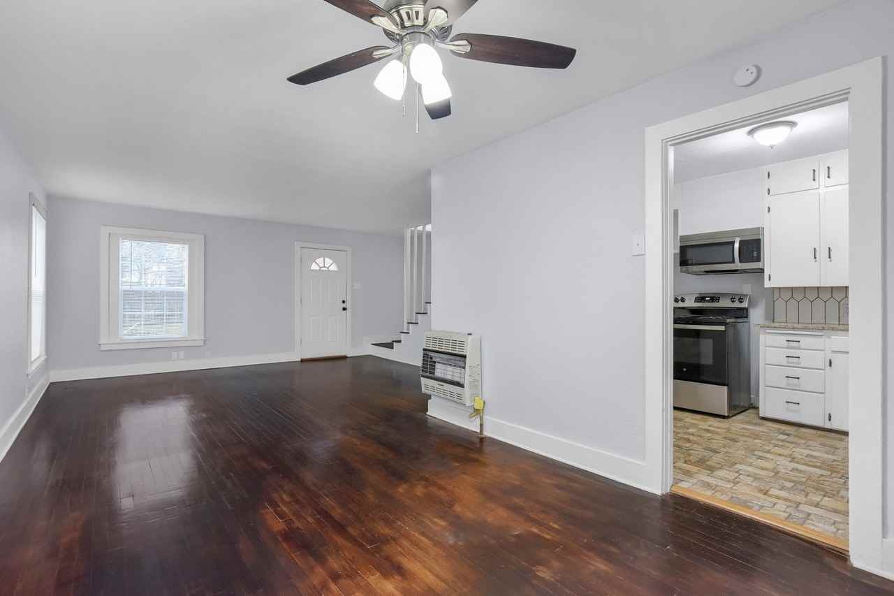 619 E Pacific St #A - Photo 6 of 20