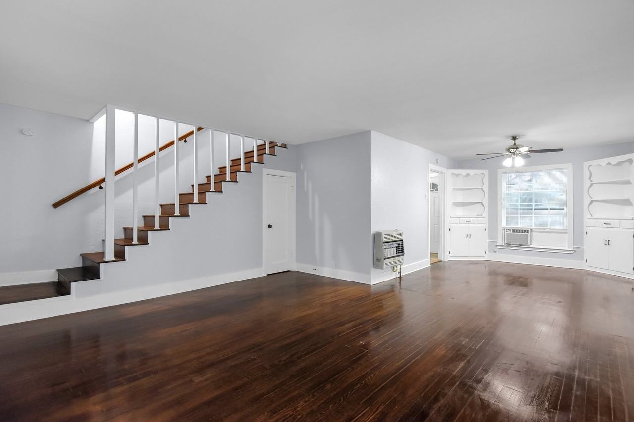 619 E Pacific St #A - Photo 3 of 20