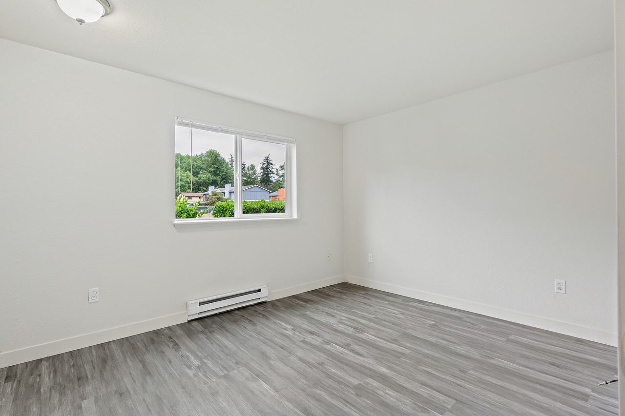7521 10th Avenue Ct E #A - Photo 2 of 21