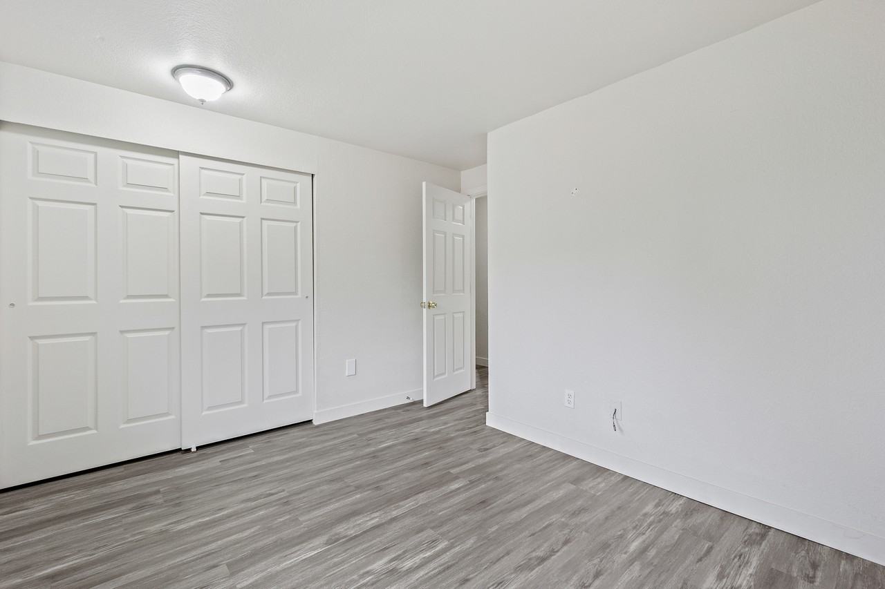 7521 10th Avenue Ct E #A - Photo 3 of 21