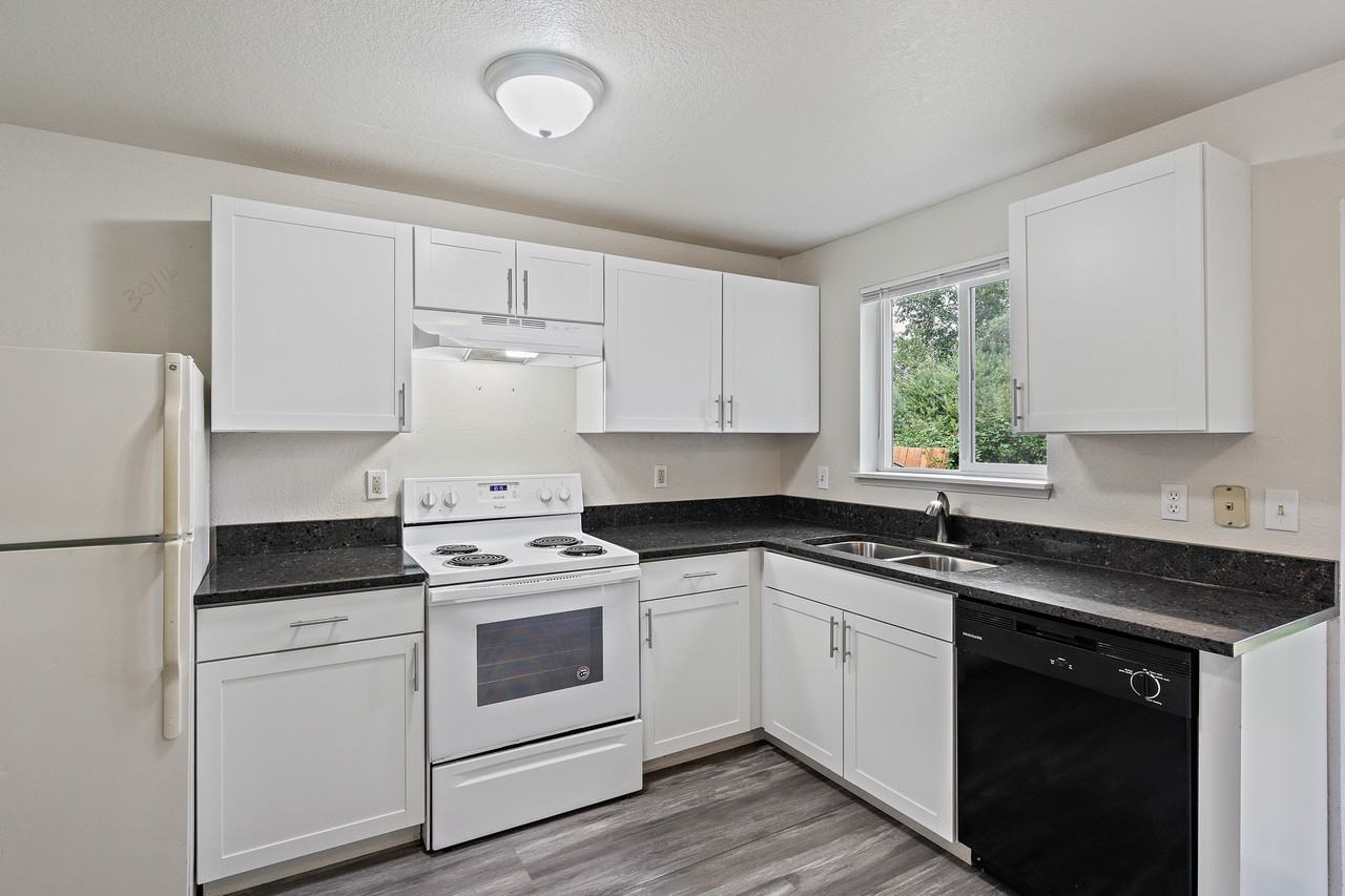7521 10th Avenue Ct E #A - Photo 6 of 21