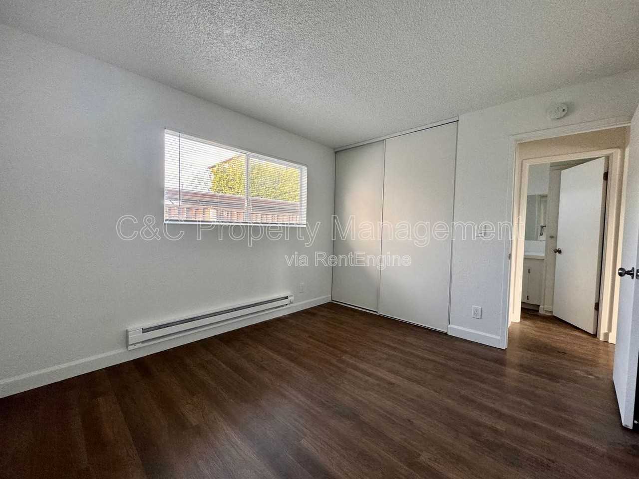 290 Pennsylvania Dr #4 - Photo 5 of 8