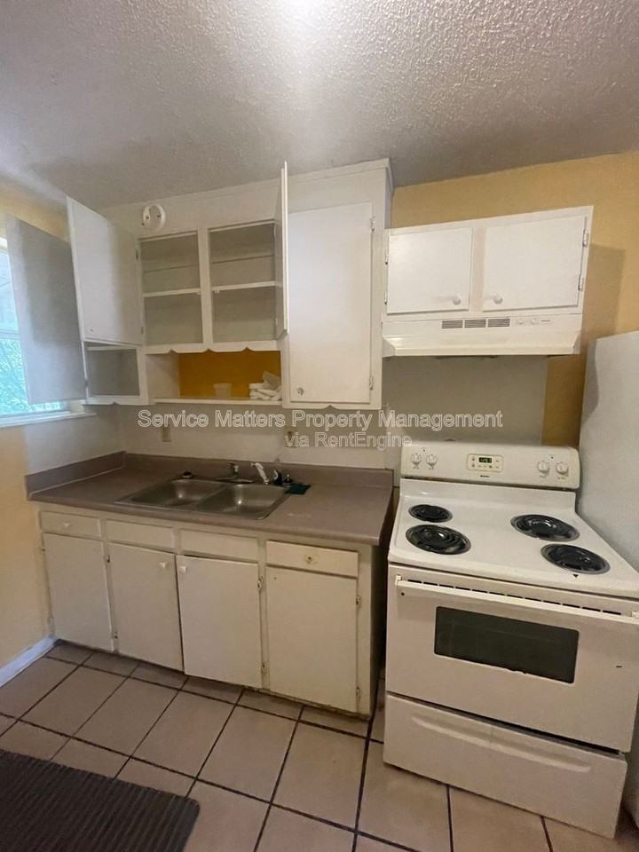 2603 W Belmont St - Photo 4 of 9