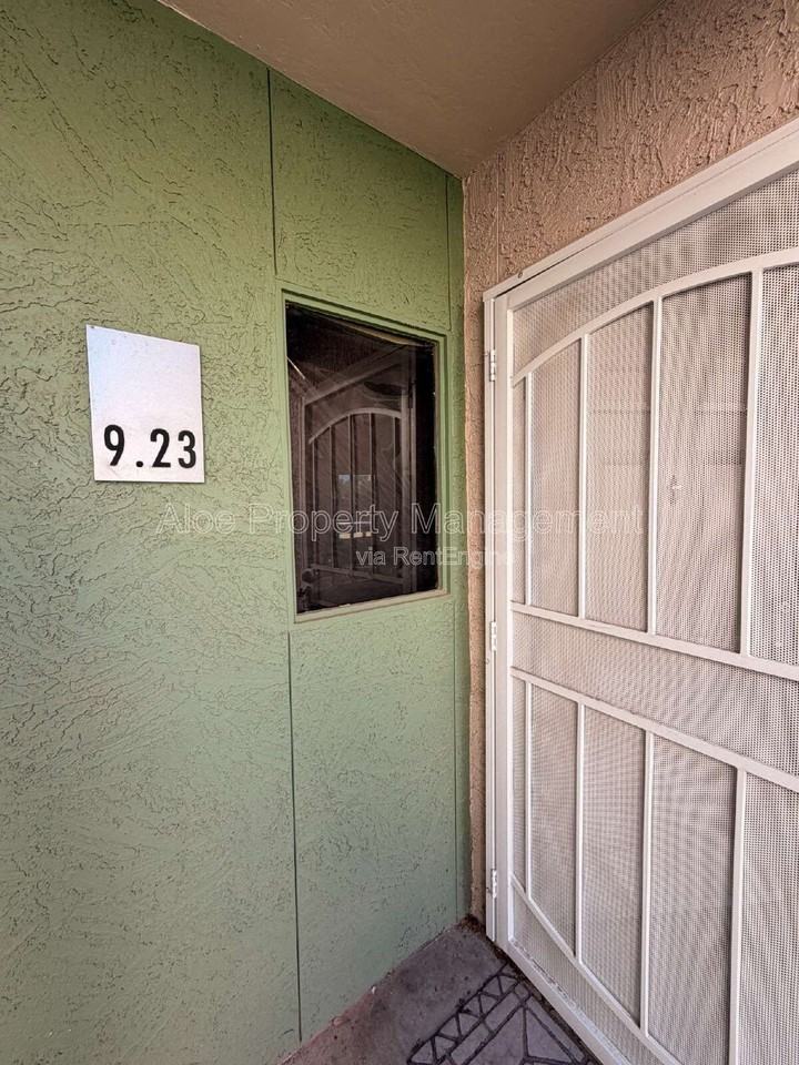 1295 North Ash Street