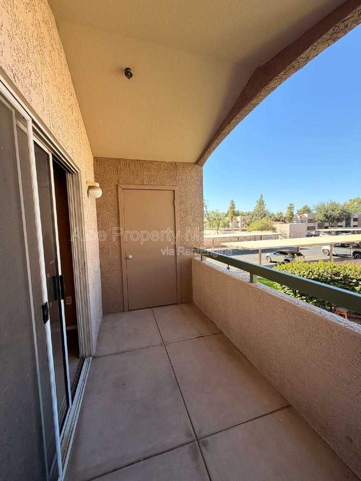 1295 N Ash St #923 - Photo 6 of 17