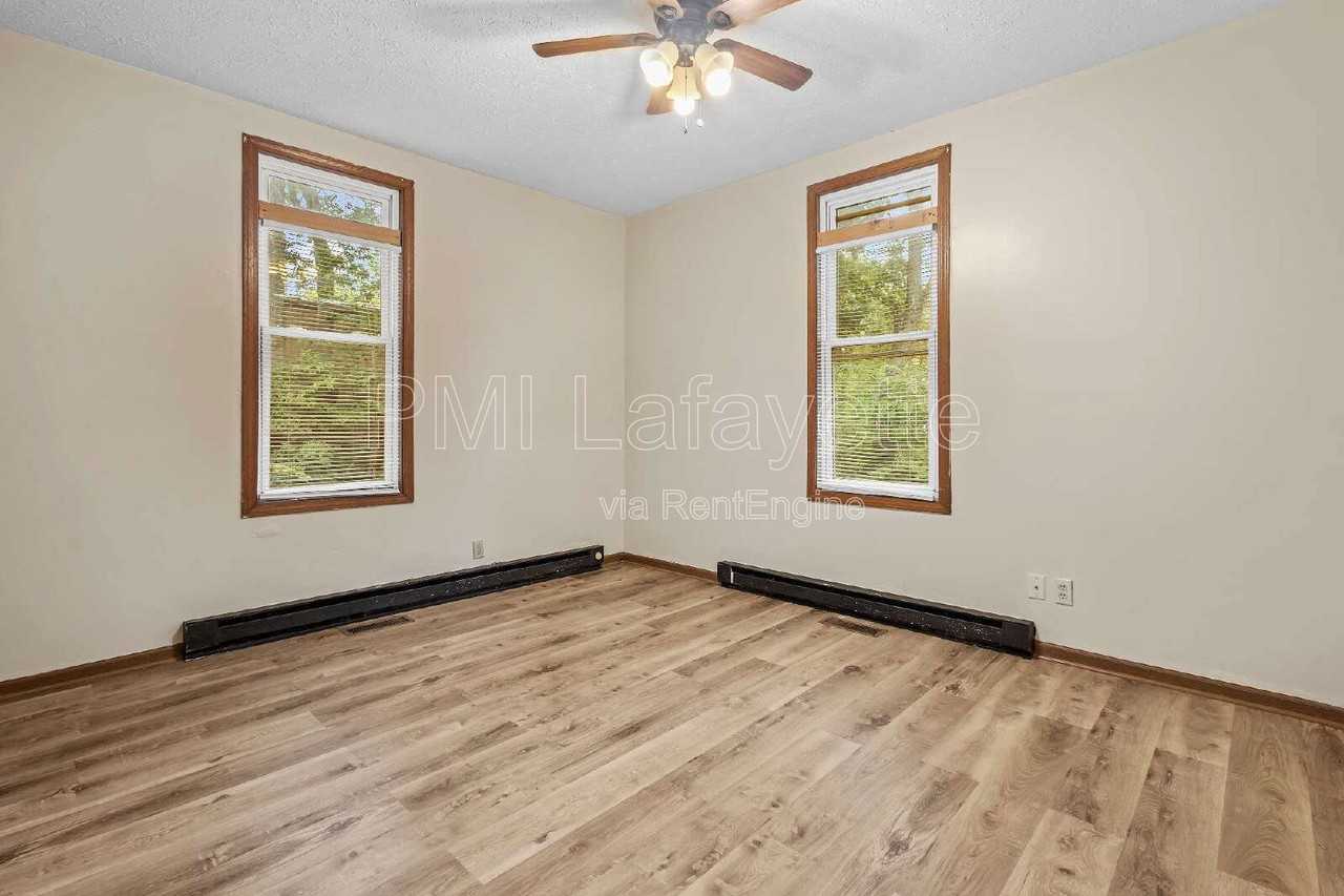 508 New York St - Photo 5 of 10