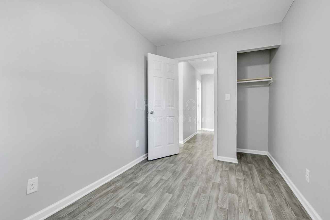 2922 Duncan St - Photo 7 of 11