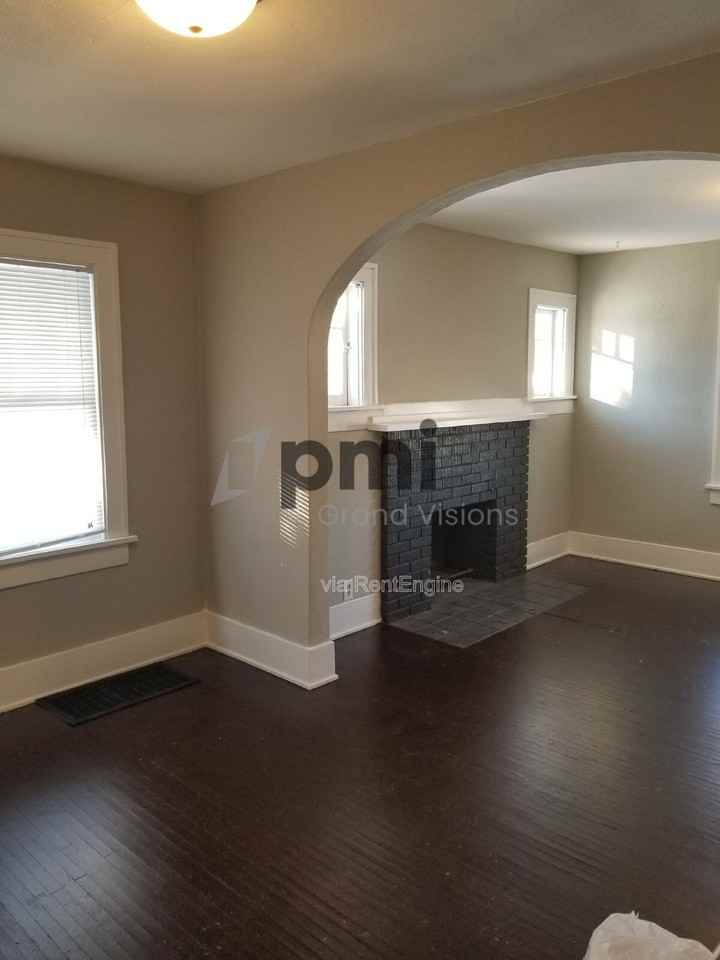 698 S Stone St - Photo 7 of 8