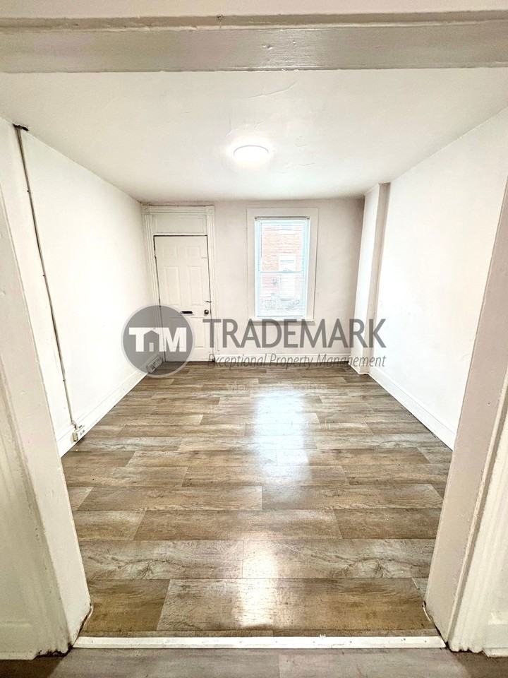 513 Green Street - Photo 3 of 19