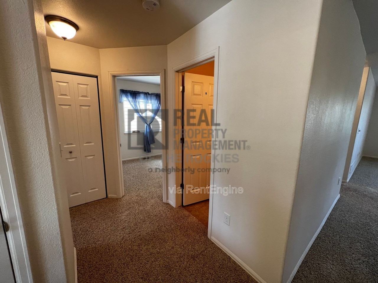 2214 Ballard Ln - Photo 4 of 41