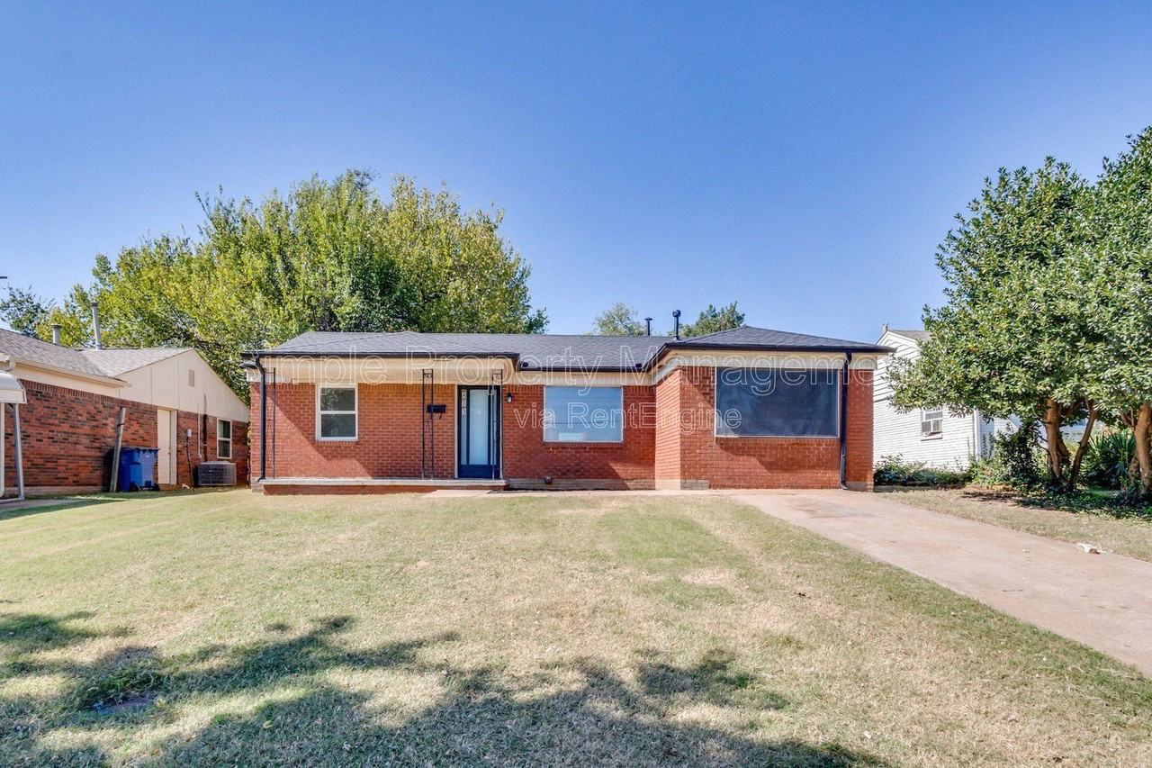 813 South Midwest Boulevard