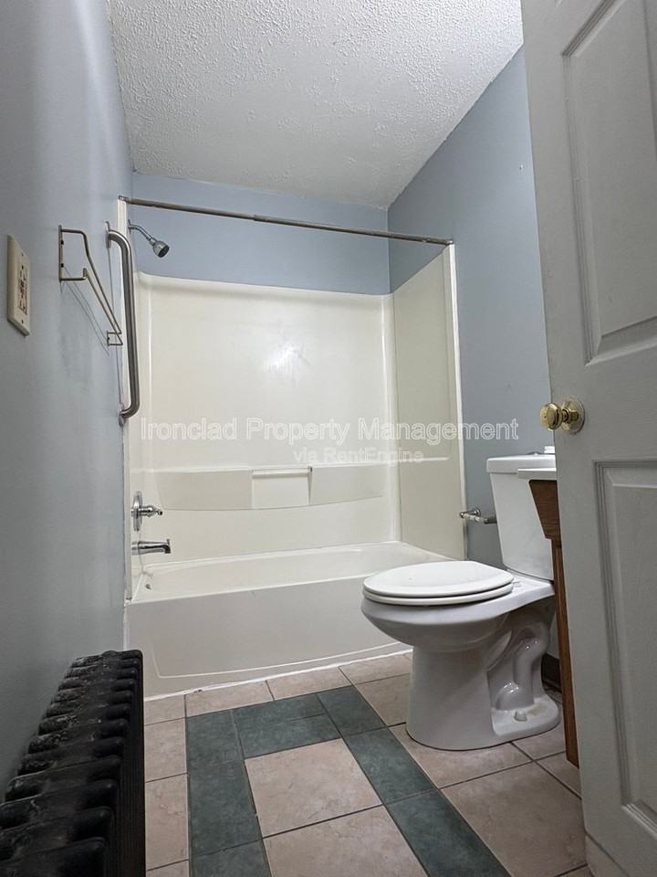 449 Newfield St #4 - Photo 3 of 11