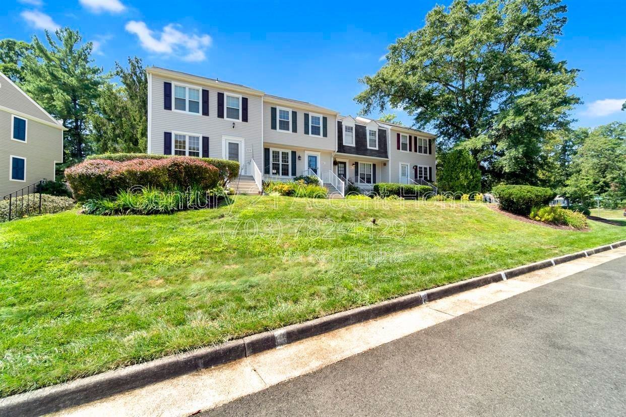 2881 Burgundy Place - Photo 4 of 38