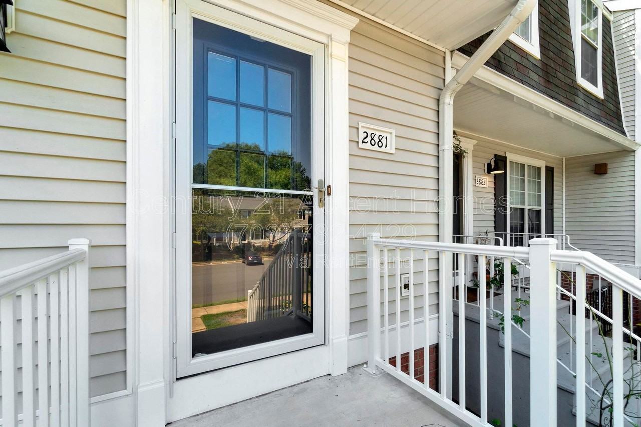 2881 Burgundy Place - Photo 6 of 38