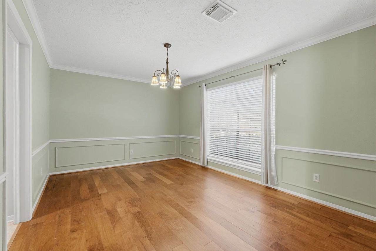 3823 Village Oaks Drive - Photo 4 of 25