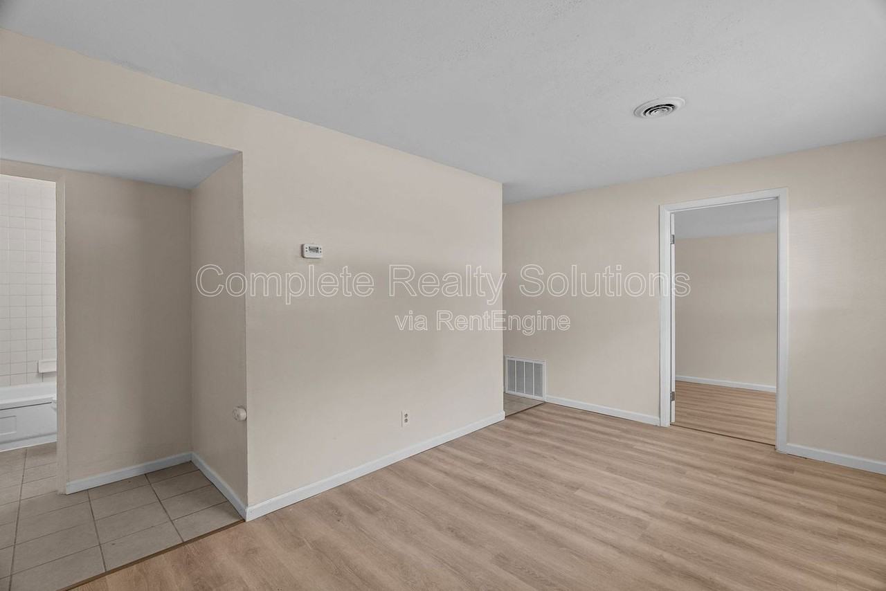 10140 Earl Dr - Photo 7 of 23