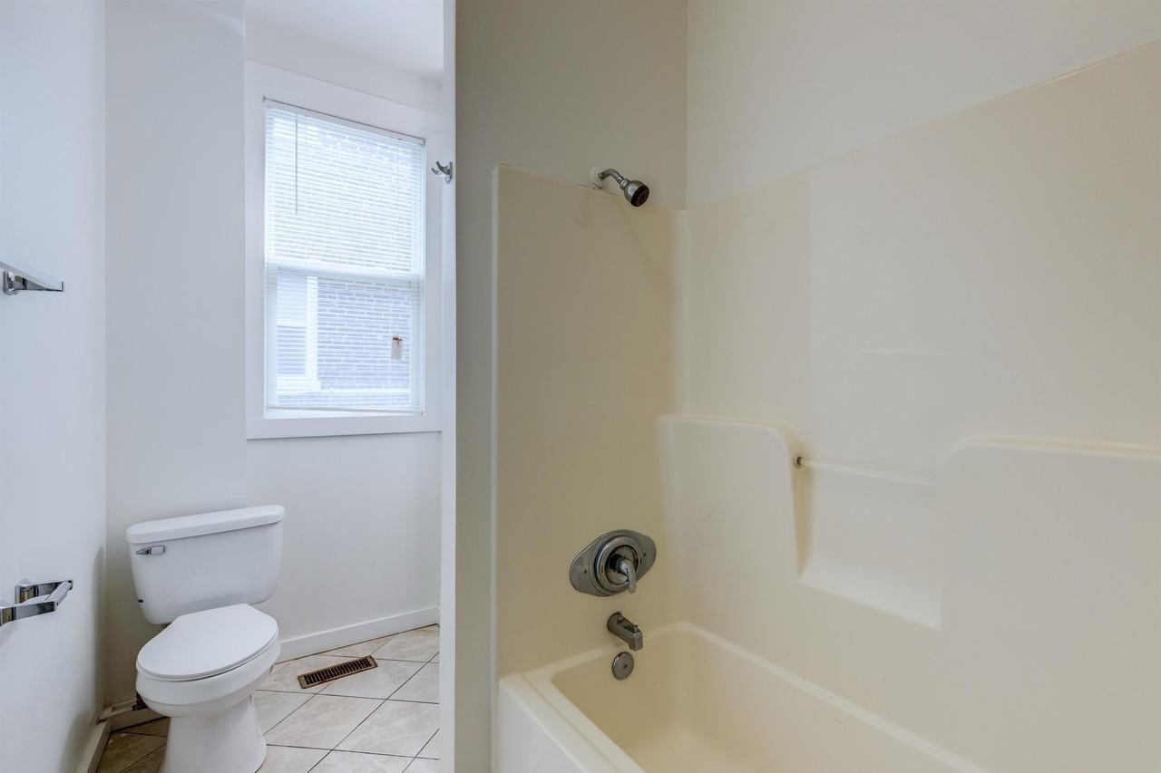 202 Welford St #B - Photo 3 of 21