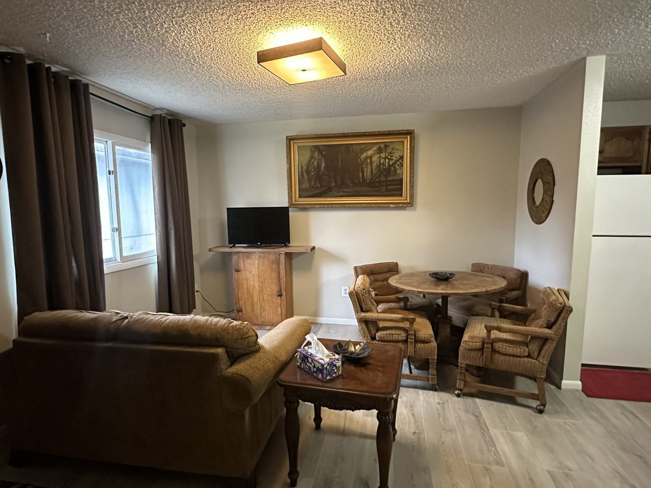 414 1st Street #B - Photo 6 of 10