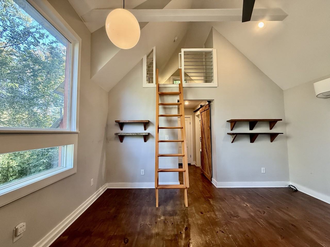 574 Primitive St - Photo 2 of 26