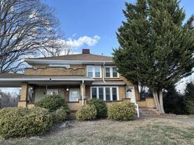 891 Haywood Rd - Photo 1 of 1